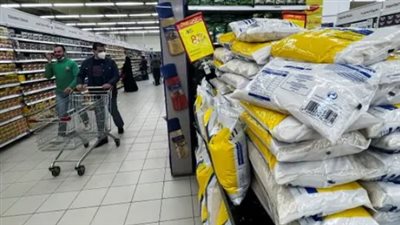 المكرونة تتراجع والدقيق يرتفع.. تحركات أسعار السلع الغذائية اليوم