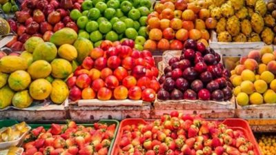 التفاح والخوخ والبرقوق بكام؟.. تعرف على أسعار الفاكهة اليوم في الأسواق