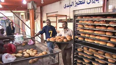 إرتفاع أسعار البنزين والخبز.. التضخم يسبب إرتباكًا في أسواق السودان