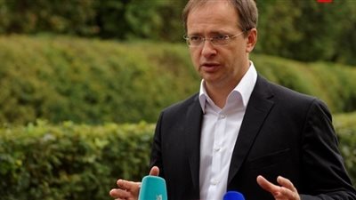 مفاوض روسي: نقترب من اتفاق على نزع سلاح أوكرانيا