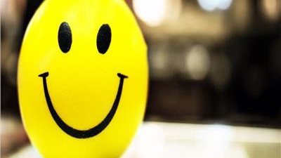 كيف يمثل يوم السعادة حدثا عالميا يتم الاحتفال به في جميع أنحاء العالم؟