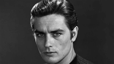  الممثل الفرنسي أنتوني ديلون يكشف عن طلب والده النجم العالمي آلان ديلون