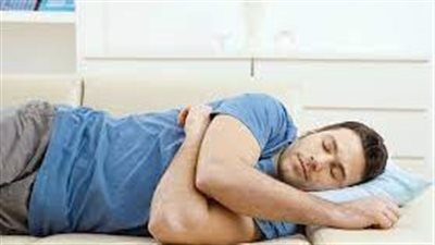 دراسات: وضعية النوم لها تأثير جلي على صحة الدماغ