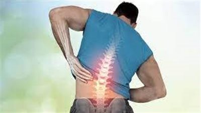 طبيب روسي يُجيب.. هل يمكن أن تشير آلام أسفل الظهر إلى الإصابة بمتحور 