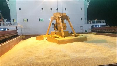  اختفاء خمس سفن محملة بالقمح