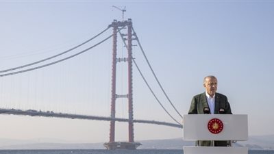 تركيا تفتتح جسر معلق يربط أوروبا وآسيا