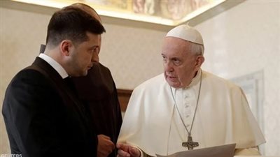 زيلينسكي يدعو البابا فرنسيس لزيارة أوكرانيا 