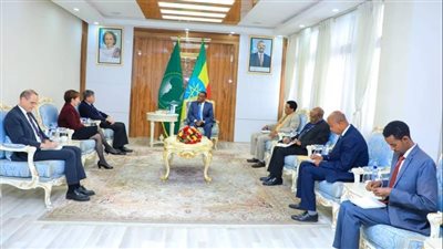 عاجل.. وصول المبعوث الأمريكي الخاص بالقرن الأفريقي إلى أديس أبابا