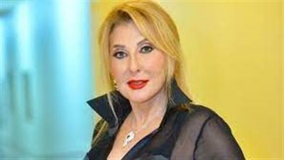 مصر.. نادية الجندي تحتفل بعيد ميلادها الـ76 بمشاركة جمهورها صورة من كواليس أحد أفلامها 