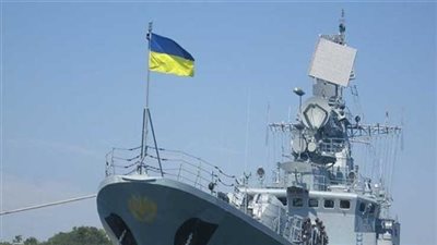 القوات الأوكرانية تدمر سفينة حربية روسية في بيرديانسك