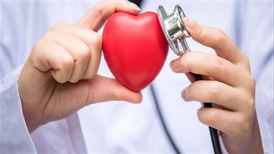  علمء يكشفون عن ارتباط الغذاء اليومي للإنسان بصحة قلبه