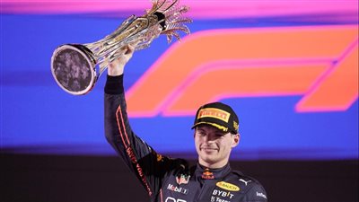 ماكس فرستابن يفوز بسباق جائزة السعودية الكبرى