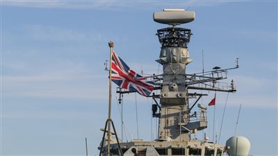 بريطانيا تسلّم إستونيا معدات وتجهيزات عسكرية