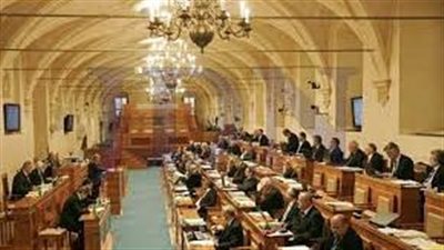 البرلمان التشيكي يوافق على تمديد حالة الطوارئ في البلاد لنهاية مايو