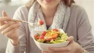 خبراء: تناول نفس الطعام باستمرار يمكن أن يكون ضارًا بالصحة على المدى الطويل