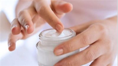 باحثون يقومون بتحليل حوالي 200 منتج معروف لتبييض البشرة.. ماذا وجدوا؟