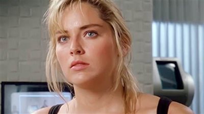 شارون ستون تعود للتمثيل بدور شر في الأبطال الخارقين