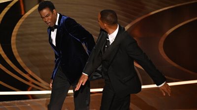 بعد حادثة الصفع.. ويل سميث يستقيل من أكاديمية الأوسكار