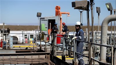 التراجع في أسعار النفط يأتي مع تنامي المخاوف بشأن تباطؤ الطلب على الوقود في الصين