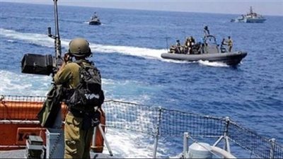 القوات الإسرائيلية تستهدف الصيادين في بحر خان يونس