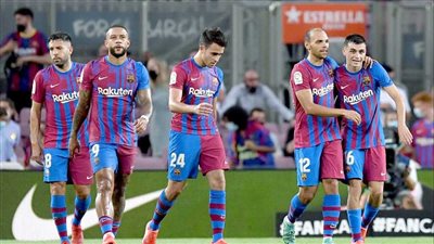كورونا يضرب صفوف برشلونة من جديد