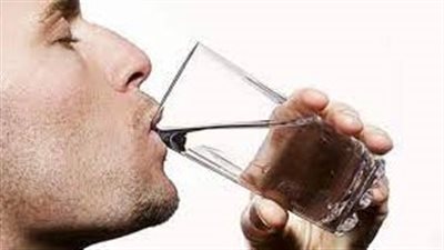 هذا ما يحدث بسبب شرب الماء بكثرة في السحور