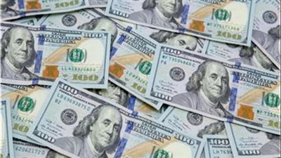 ارتفاع مؤشر الدولار إلى 100 نقطة للمرة الأولى منذ ما يقرب من عامين