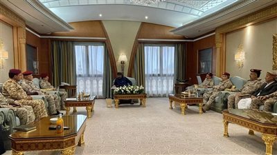 رئيس “الانتقالي الجنوبي” في اليمن يستقبل قيادة وزارة الدفاع