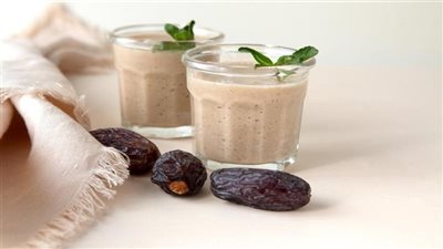 الوقت المثالي لتناول التمر بالحليب خلال رمضان