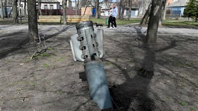 مقتل 5 أشخاص وإصابة 5 آخرين في قصف روسي بشرق أوكرانيا 