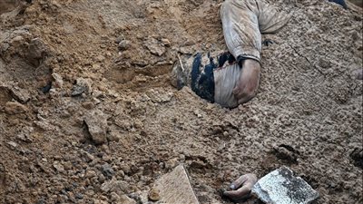  مسؤول محلي يكشف العثور على مقبرة جديدة تضم عشرات المدنيين الأوكرانيين 