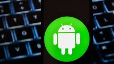 خبراء الأمن السيبراني يحذرون مستخدمي هواتف أندرويد من تنزيل تطبيقات مشبوهة 