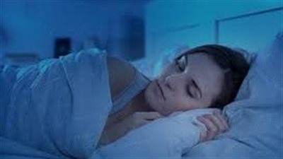 لماذا ينبغي إطفاء الأنوار ليلا أثناء النوم؟