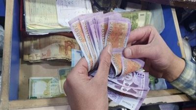 ارتفاع سعر الدولار في سوريا خلال التعاملات المبكرة اليوم