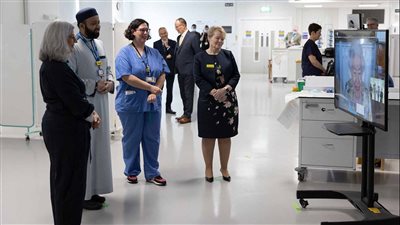  ملكة بريطانيا تصف حالتها الصحية إثر إصابتها بكورونا