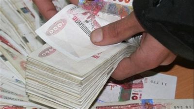 تباين سعر الدولار واليورو والإسترليني اليوم في الجزائر 