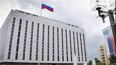  فرنسا تطرد 6 روس يعملون 