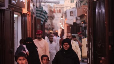 السعودية.. المملكة تتيح لحاملي تأشيرتها السياحية أداء مناسك العمرة (صور)