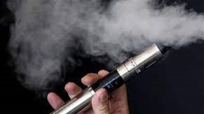 باحثون يكشفون ما يحدث عند الاستخدام اليومي للسجائر الإلكترونية 