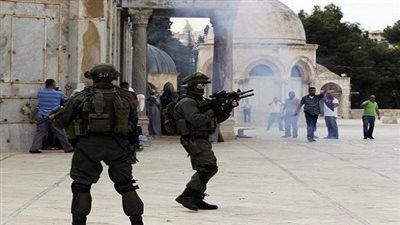 إصابات بالجملة جراء مواجهات بين الفلسطينيين والشرطة الإسرائيلية في 