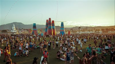 انطلاق مهرجان كواتشيلا الموسيقي الشهير في كاليفورنيا بعدما توقف منذ عام 2019