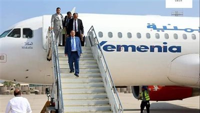عاجل.. وصول رئيس مجلس النواب اليمني وعدد من أعضاء المجلس إلى العاصمة المؤقتة عدن
