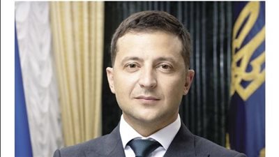 زيلينسكي يتحدث مع مديرة صندوق النقد الدولي بشأن الاستقرار المالي في بلاده