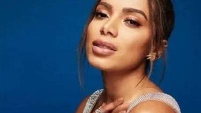  المغنية البرازيلية أنيتا الرئيس جايير بولسونارو تحجب من حسابها في 