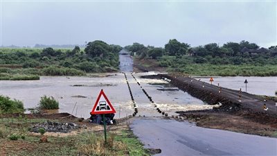 رئيس جنوب إفريقيا يعلن حالة الكارثة الوطنية
