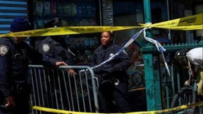 تعرض امرأة للطعن على رصيف لمترو الأنفاق بمدينة نيويورك