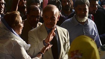 عاجل.. الحكومة الجديدة في باكستان تؤدي اليمين الدستورية حسب التلفزيون الرسمي للبلاد