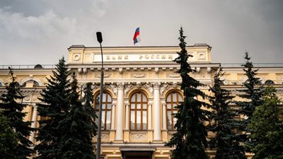 ماذا وراء خفض روسيا لأسعار الفائدة والمزيد من الإنفاق في الميزانية؟