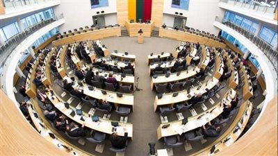  البرلمان الليتواني يحظر استخدام الحرف 