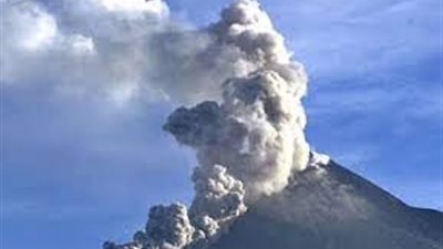 وكالة: بركان كاريمسكي في كامتشاتكا الروسية يقذف رمادًا بارتفاع 10 كيلومترات